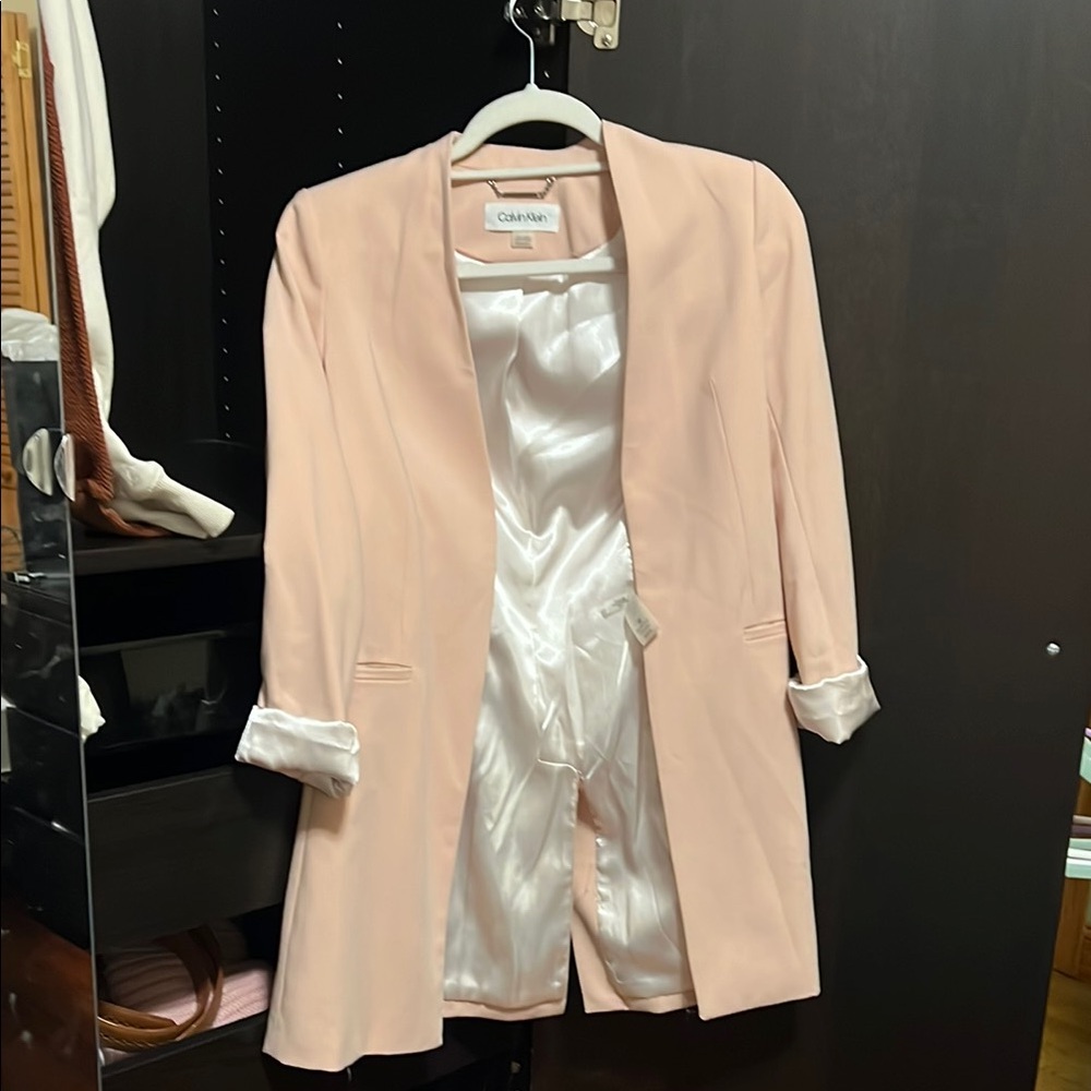 Calvin Klein Pink Blazer with Tailored Fit and Satin Lining